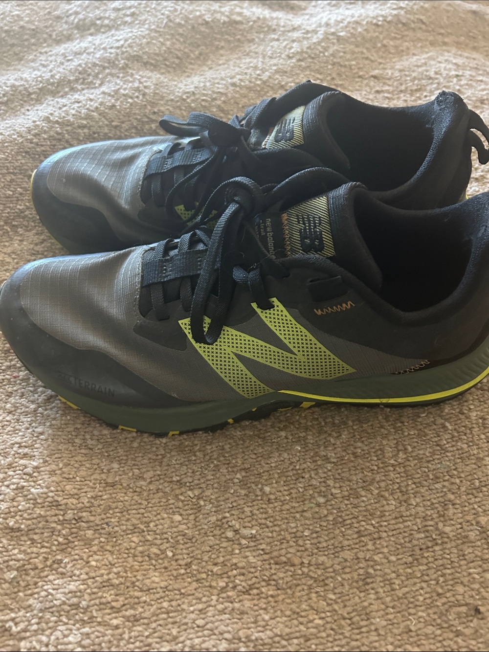 New Balance Men’s Gray and Neon Yellow Sneakers - Picture 2 of 8